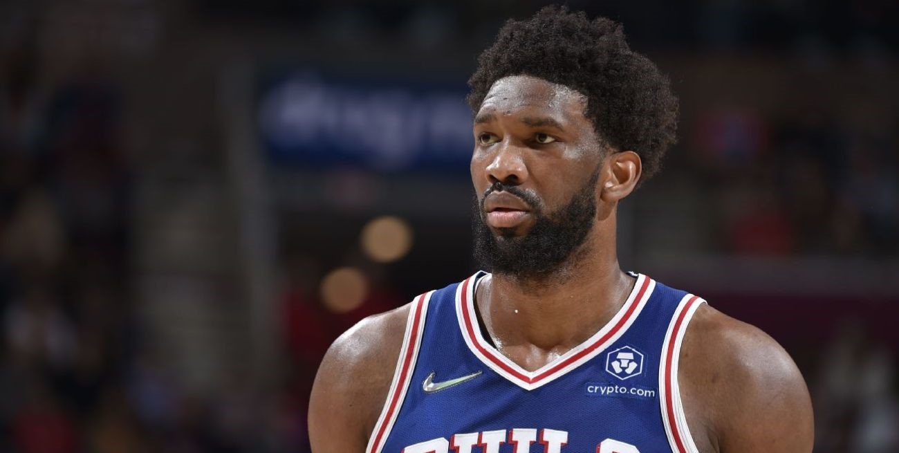 Francia suma a Joel Embiid, pivot camerunés de la NBA, y abre la polémica sobre los nacionalizados