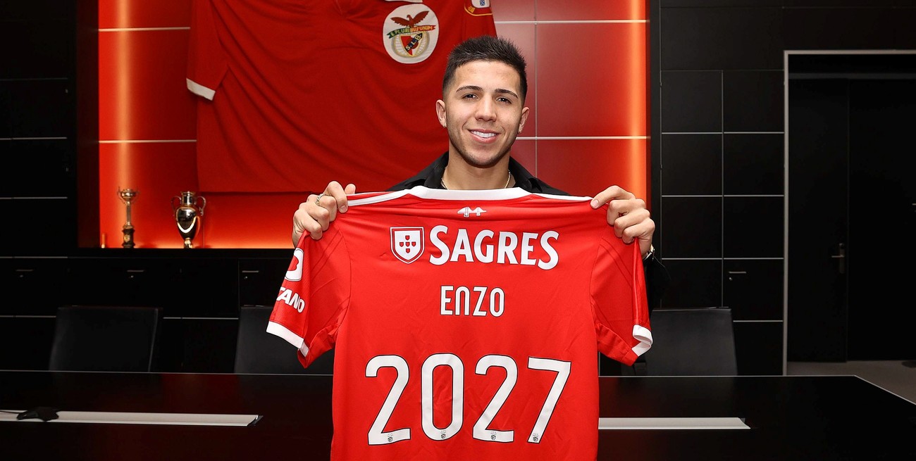 Enzo Fernández fue presentado en Benfica