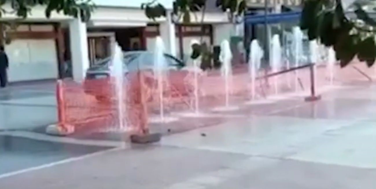 Video: manejó con el auto en plena peatonal de Paraná y sorprendió a los presentes