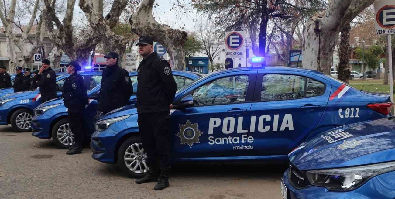 Entregaron 30 nuevos patrulleros a localidades del departamento Rosario