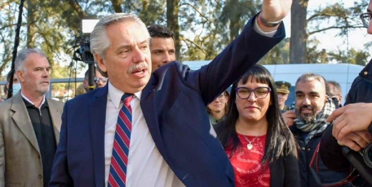 Detienen a una mujer que increpó a Alberto Fernández por la fiesta en Olivos durante un acto en General Rodríguez