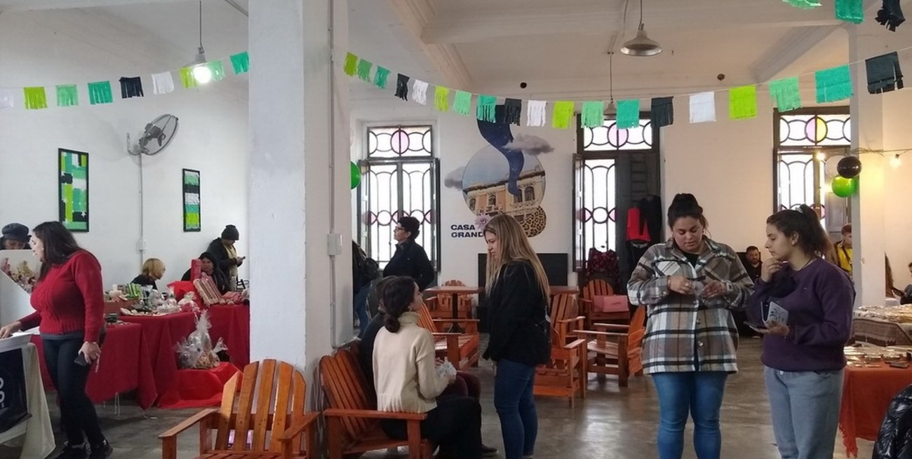 El santafesino Hugo Lazzarini expone su obra en Barcelona