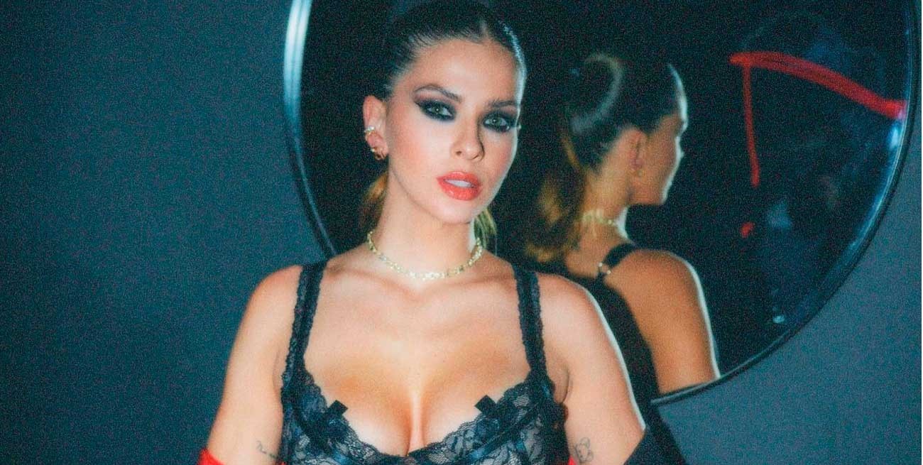 "China" Suárez y un look con transparencias en el festejo por el estreno de su nueva canción