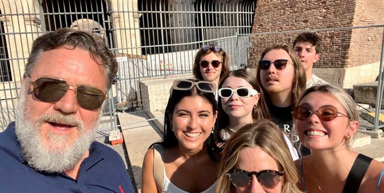 Russell Crowe se hace viral con una foto en el Coliseo: "Mi vieja oficina"