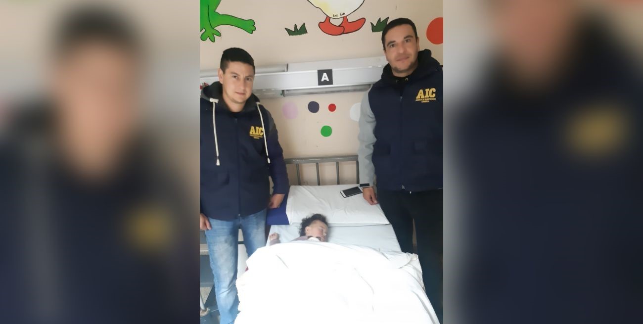 Dos policías de la AIC salvaron la vida de una beba en San Cristóbal