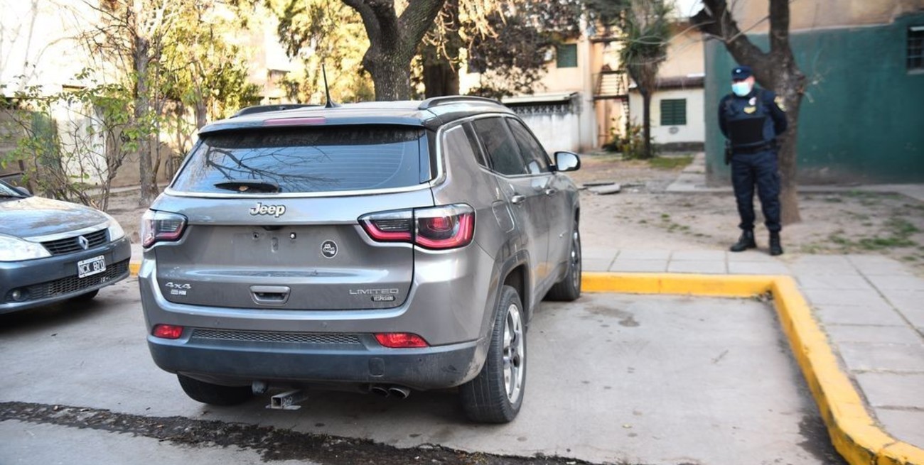 Desvalijaron la productora de Ulises Bueno: qué se llevaron además de su camioneta