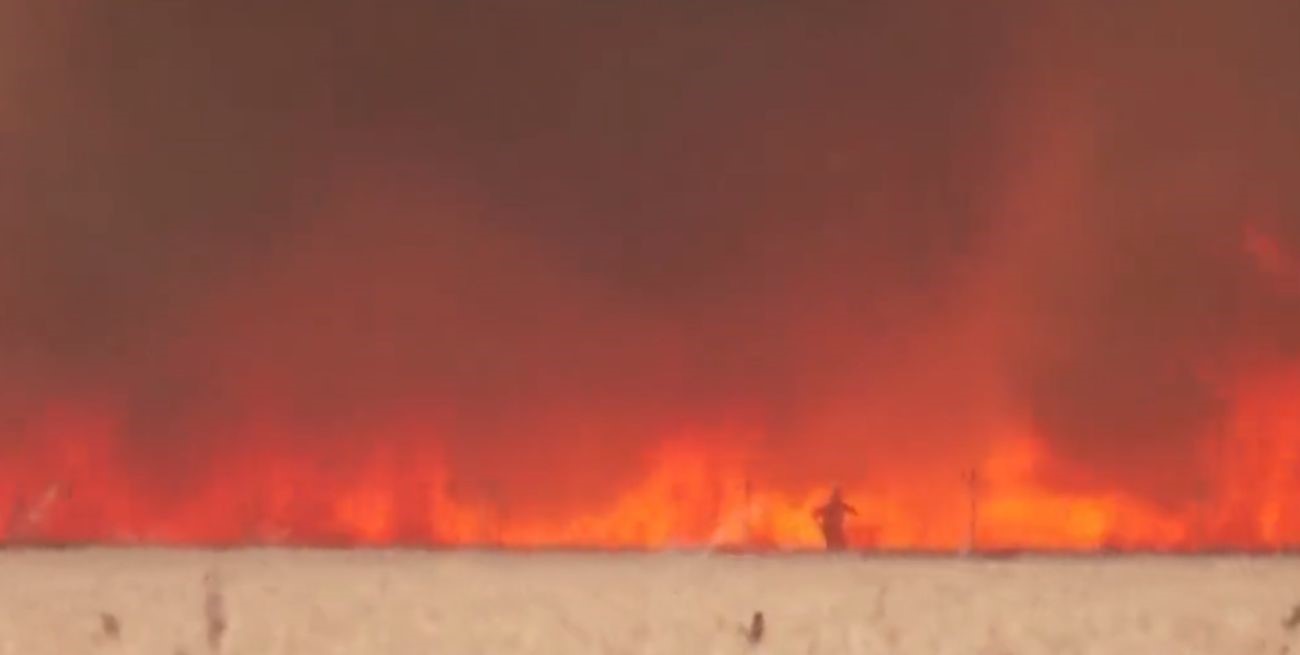 Milagro en España: un hombre salvó su vida al salir corriendo de un incendio