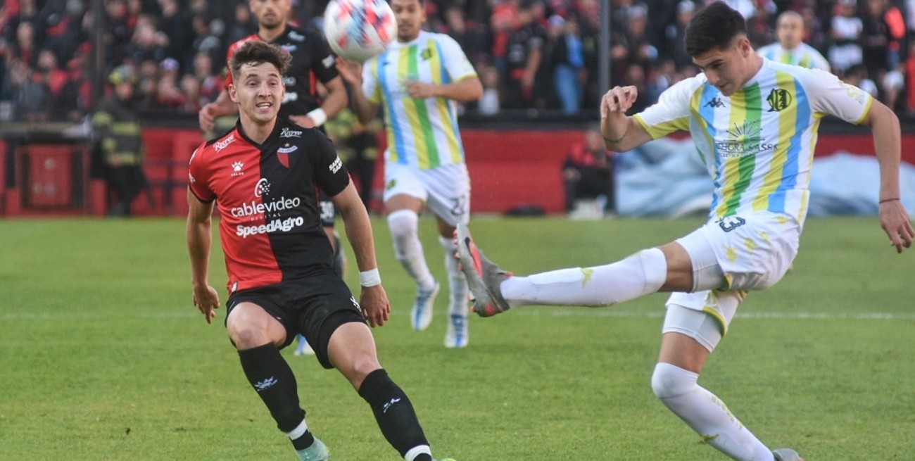 Colón empató contra Aldosivi y el punto le sirve poco
