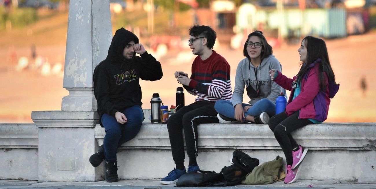 "Yo no te conozco, pero te quiero igual": cómo lo virtual resignificó la amistad en la postpandemia