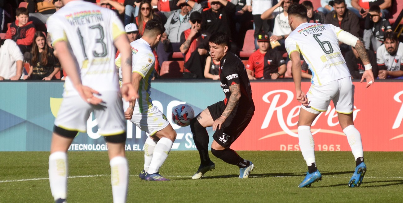 Sergio Rondina: "Los primeros 20 minutos, cuando eran once contra once, fueron muy buenos"