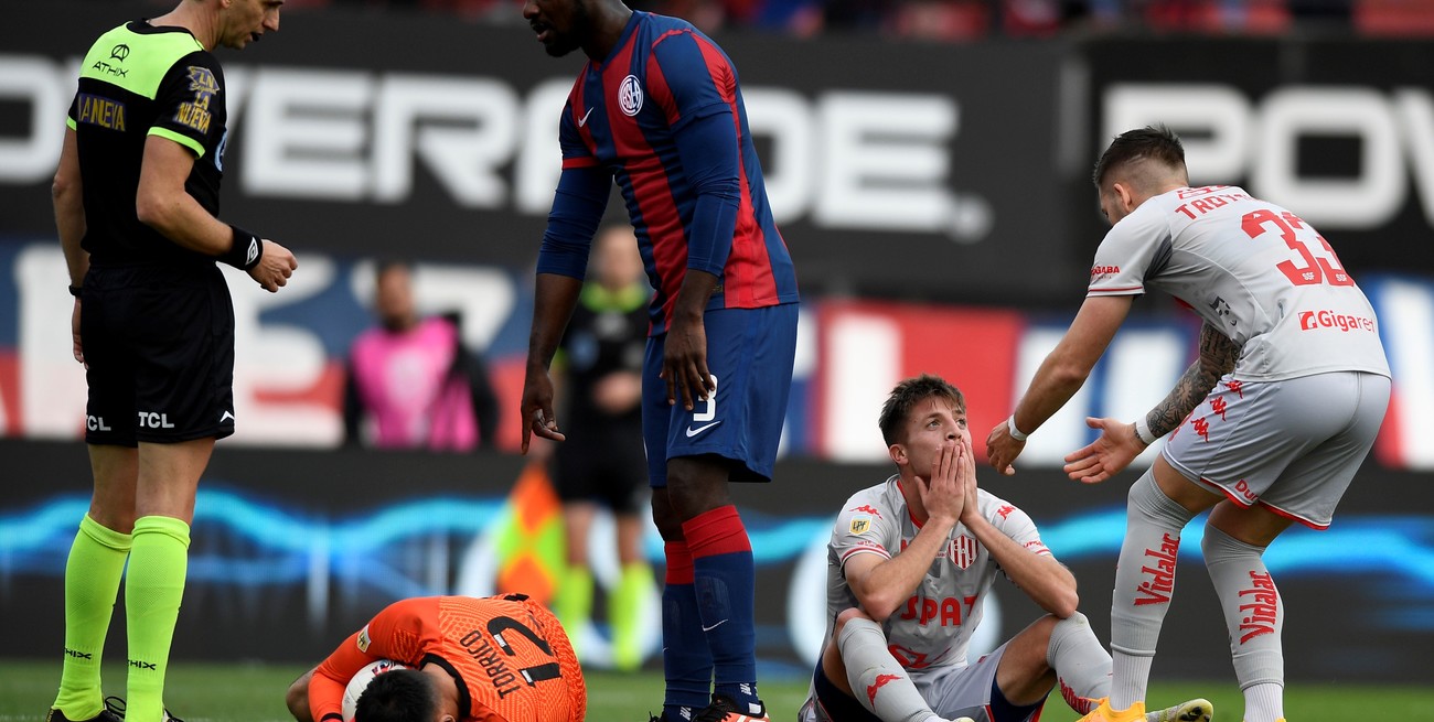 Unión y dos penales que el VAR, insólitamente, dejó pasar