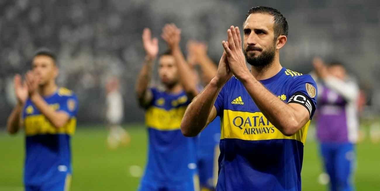 Tras no tener lugar en el equipo de Ibarra, Boca confirmó la salida de Carlos Izquierdoz