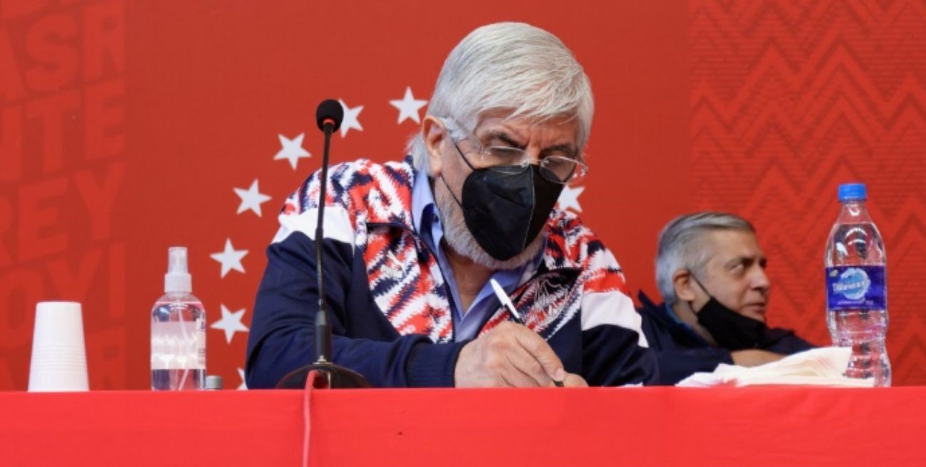 Hugo Moyano cedió y habría elecciones en Independiente, pero culpó a Patricia Bullrich por los incidentes