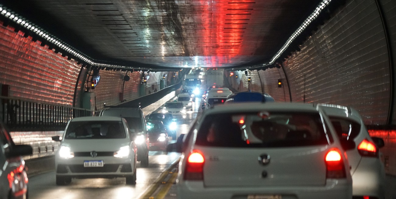 En las vacaciones invernales, unos 235 mil vehículos pasaron por el Túnel Subfluvial