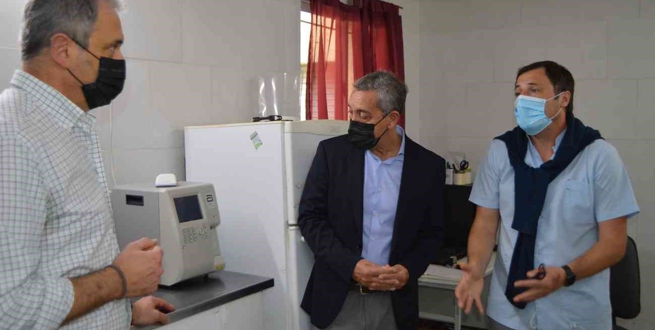 Entregaron equipamiento al Samco de Santa Rosa de Calchines