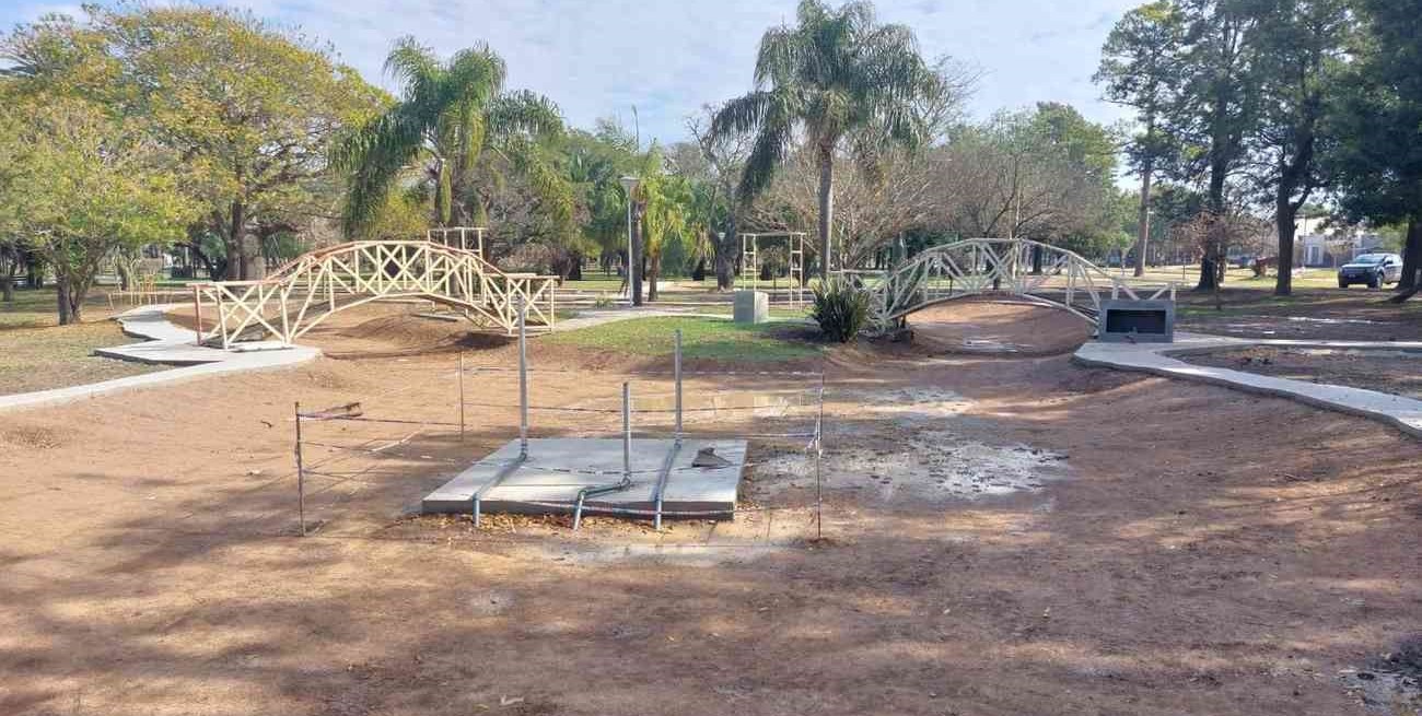 Continúan los trabajos de refuncionalización de la plaza San Martín