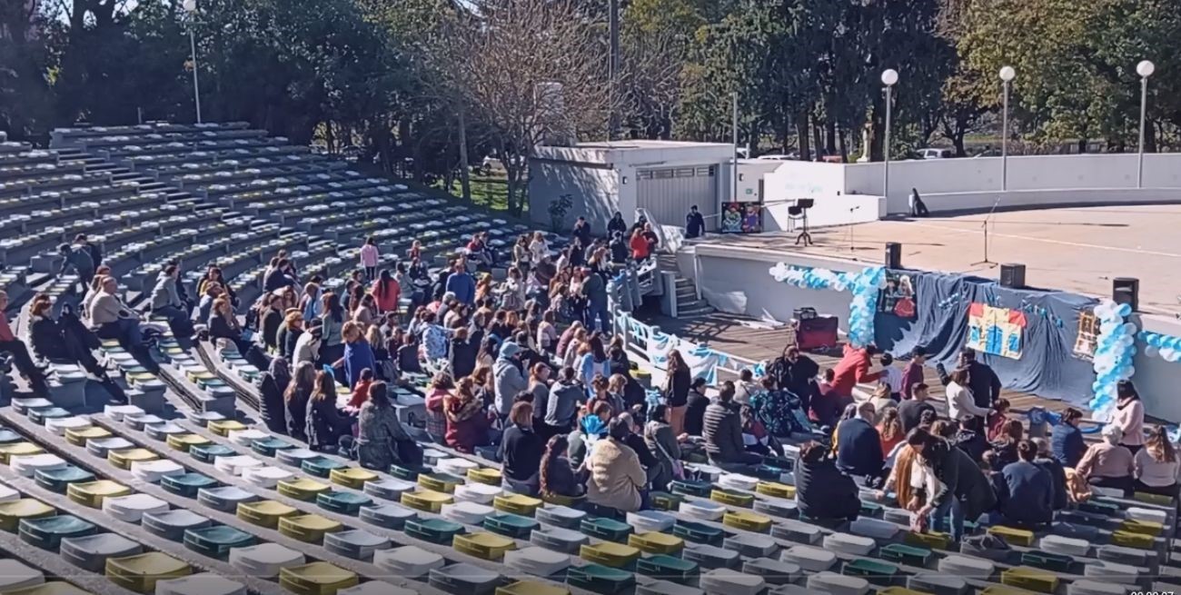 Alumnos del IES celebraron el Día de la Independencia en la ciudad de Santa Fe