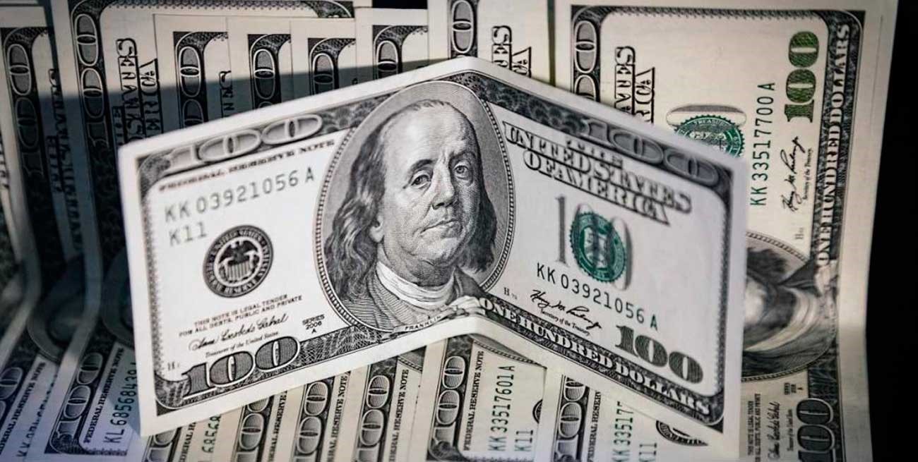 El dólar blue abrió el viernes con una suba