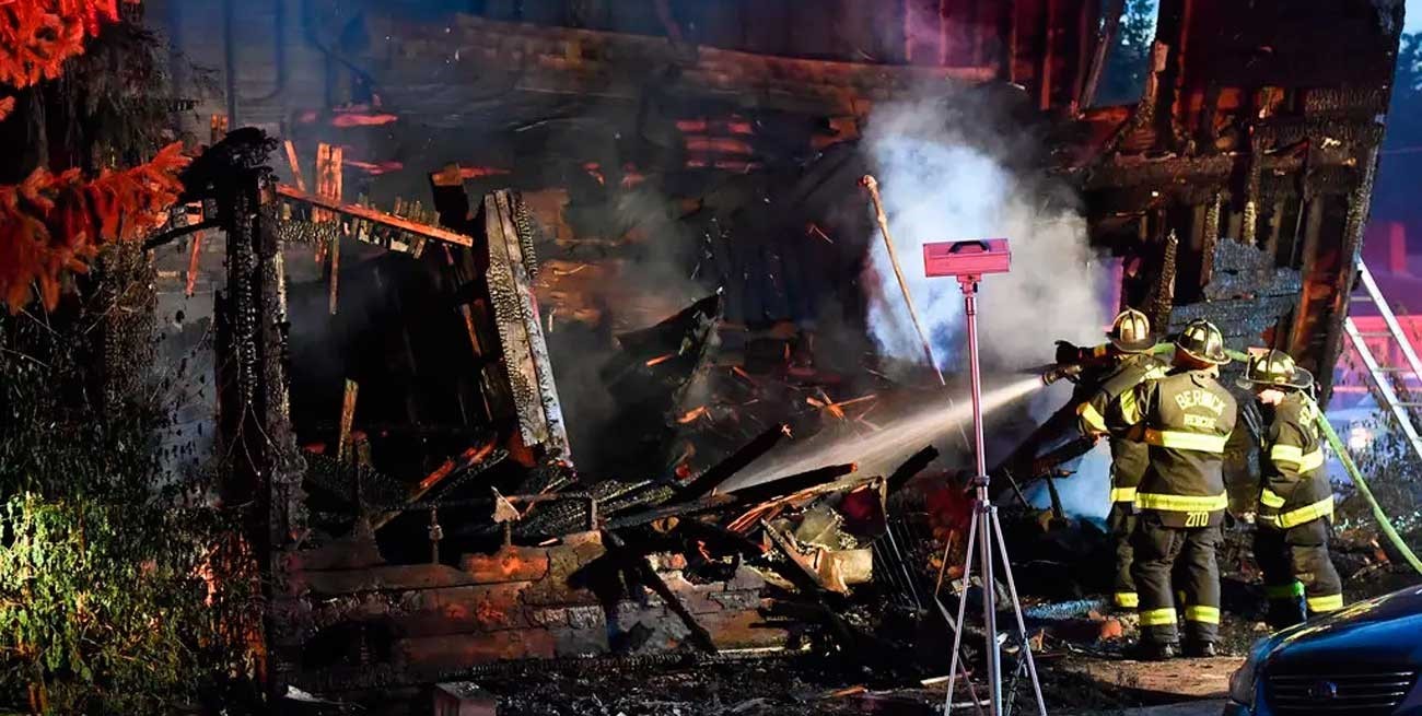 10 muertos tras voraz incendio de vivienda en Estados Unidos