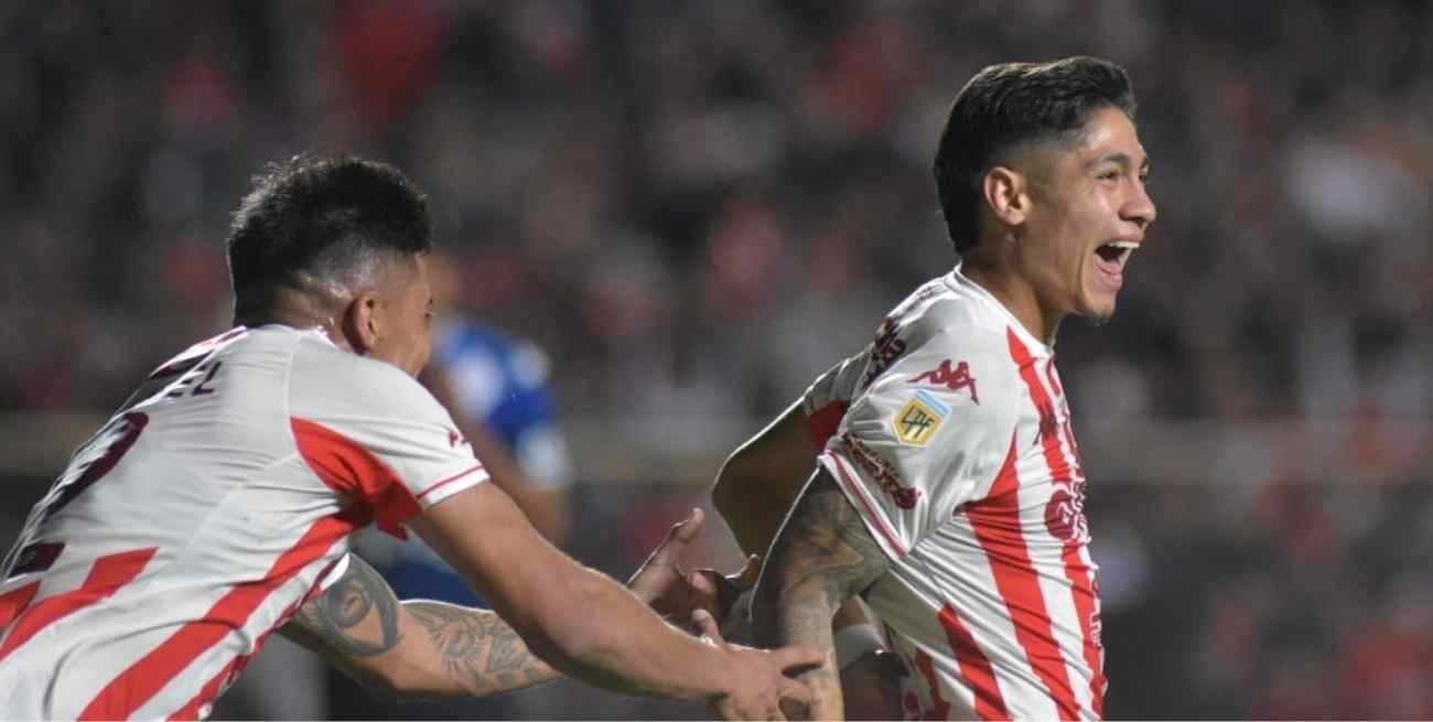 Ganó ante Vélez: Unión inventó el carnaval en invierno