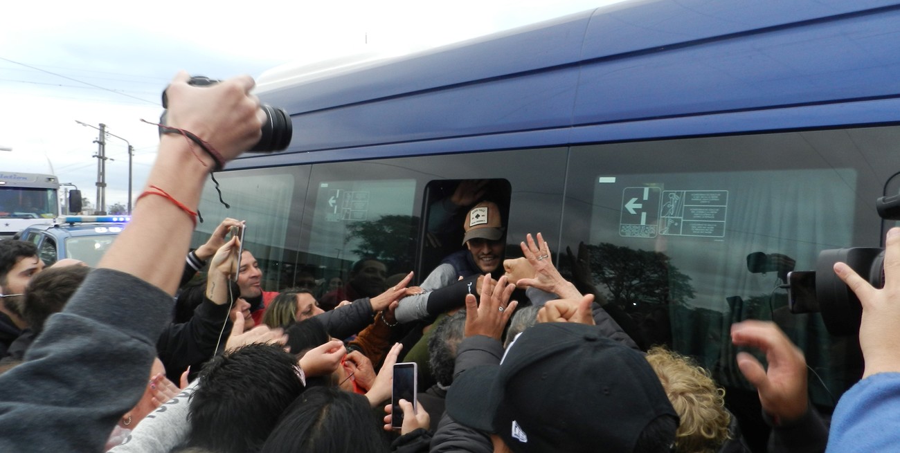 Video: Gabriel Sanabria, el policía baleado en Rosario, regresó a San Javier