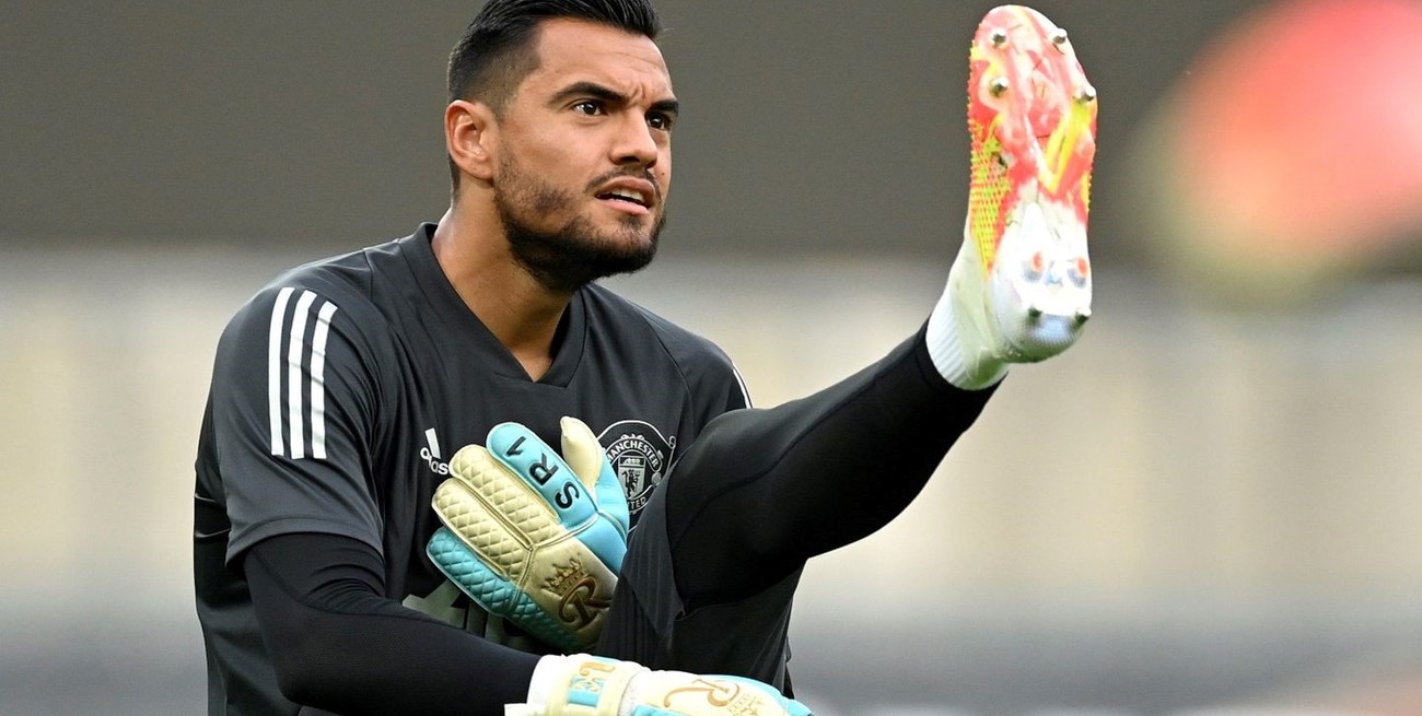 "Chiquito" Romero aceptó la oferta de Riquelme y será arquero de Boca