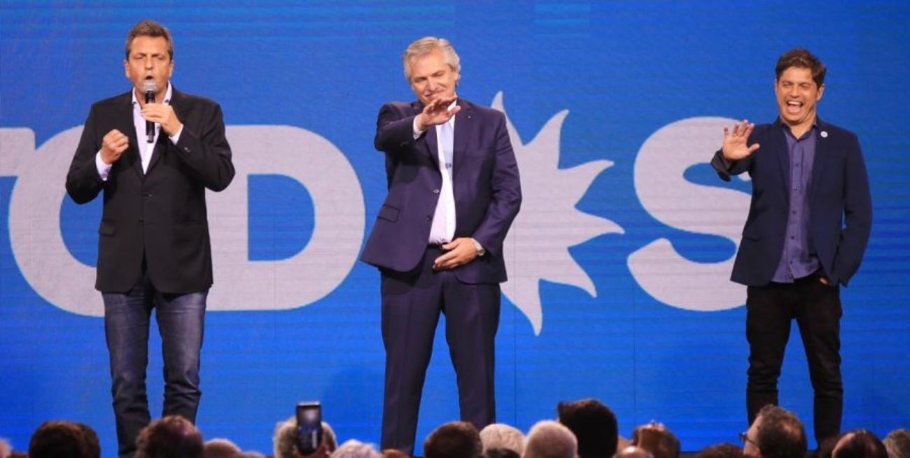 Alberto Fernández, Sergio Massa y Axel Kicillof en un acto en busca de unidad dentro del oficialismo