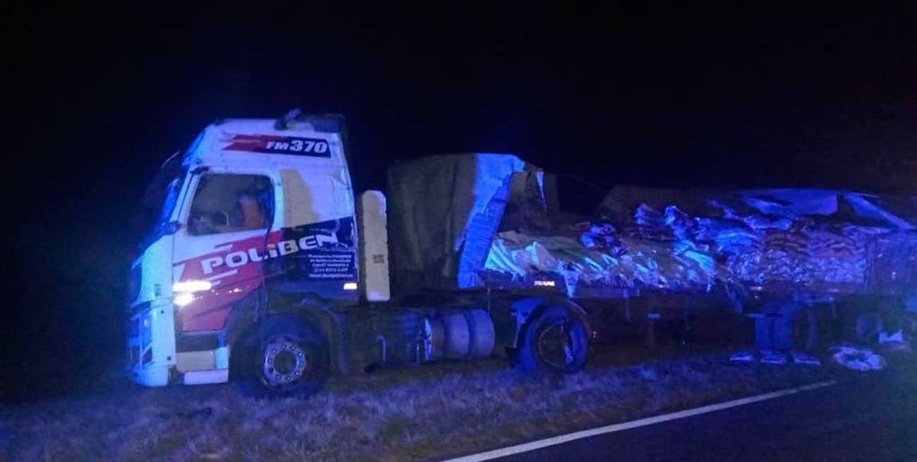 Fuerte choque de camiones en el noroeste santafesino dejó 5 lesionados