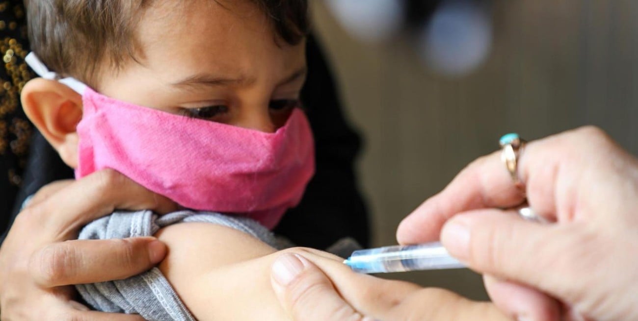Covid: solo 60 menores de tres años fueron vacunados en la ciudad de Santa Fe