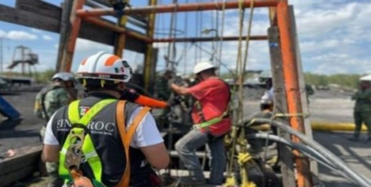 Mineros atrapados en México: bombean "día y noche" para bajar el nivel del agua en los pozos