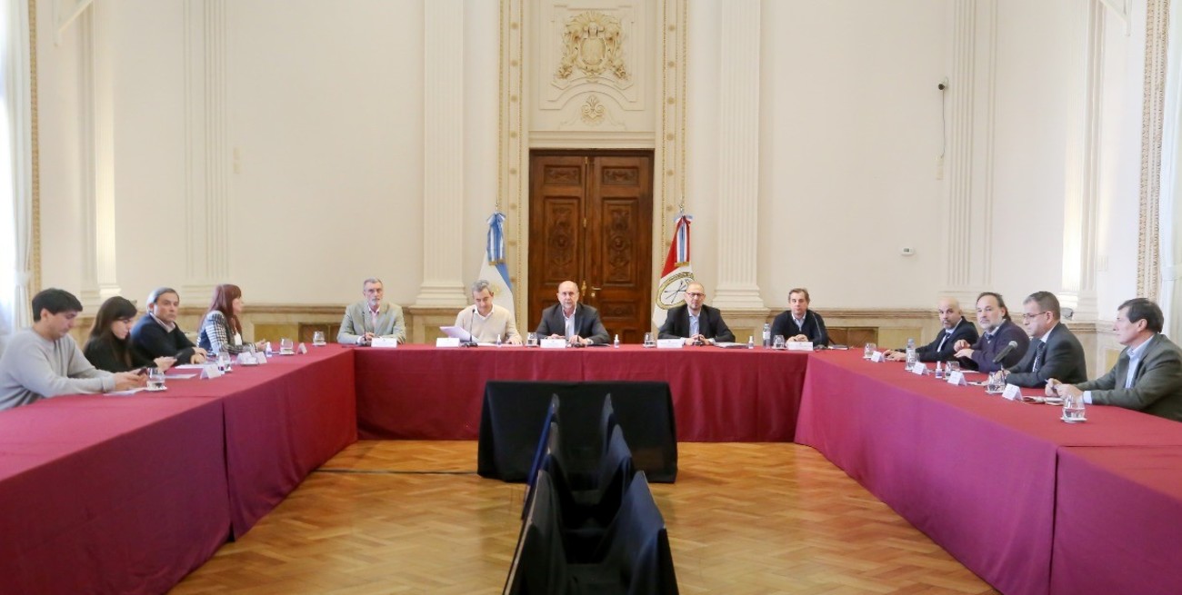 Primera reunión entre Perotti, Javkin y Rimoldi
