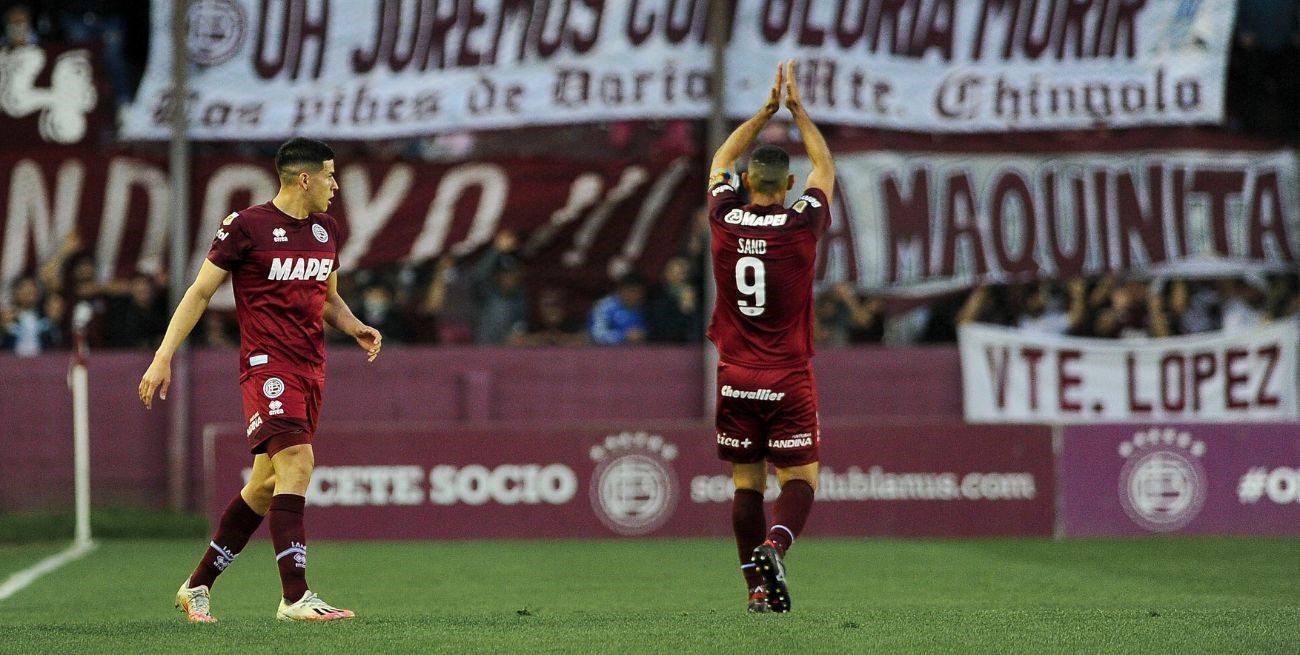 Independiente y Lanús empataron con gol récord para "Pepe" Sand