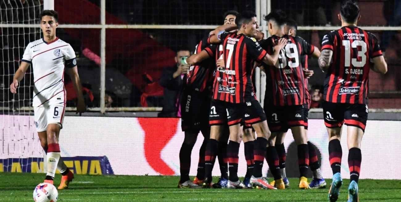 Se quiere quedar en primera: Patronato ganó ante San Lorenzo por 3 a 2