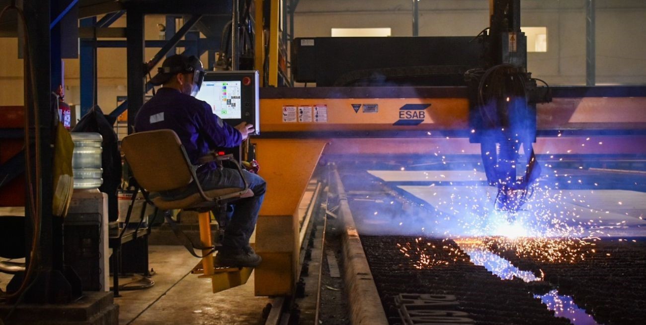 Nueva contracción mensual en la producción industrial  