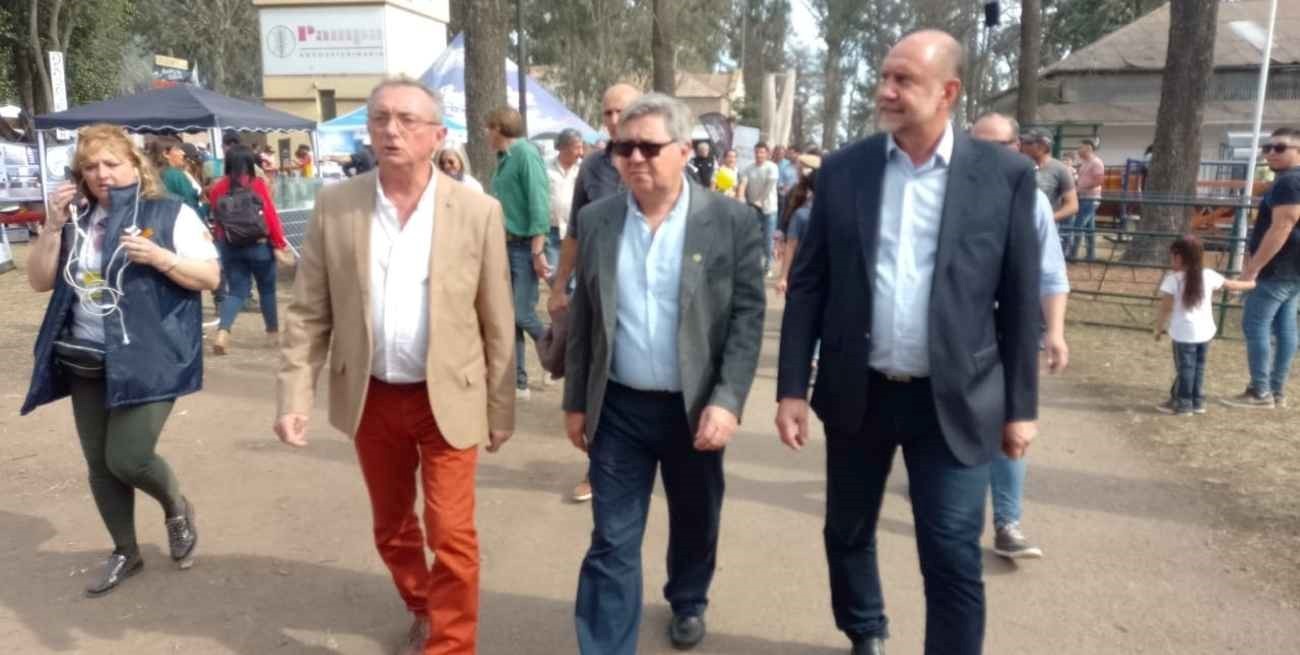 Omar Perotti estuvo presente en ExpoVenado y afirmó que su gobierno aspira "a ganarle a la inflación"