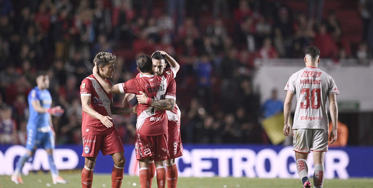 Unión perdió ante Argentinos en La Paternal 