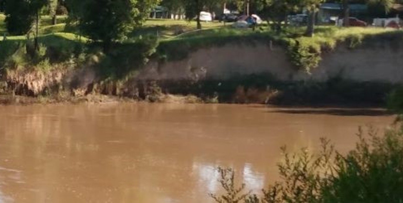 Villa La Ribera: dos vecinas la tiraron por la barranca en medio de una discusión