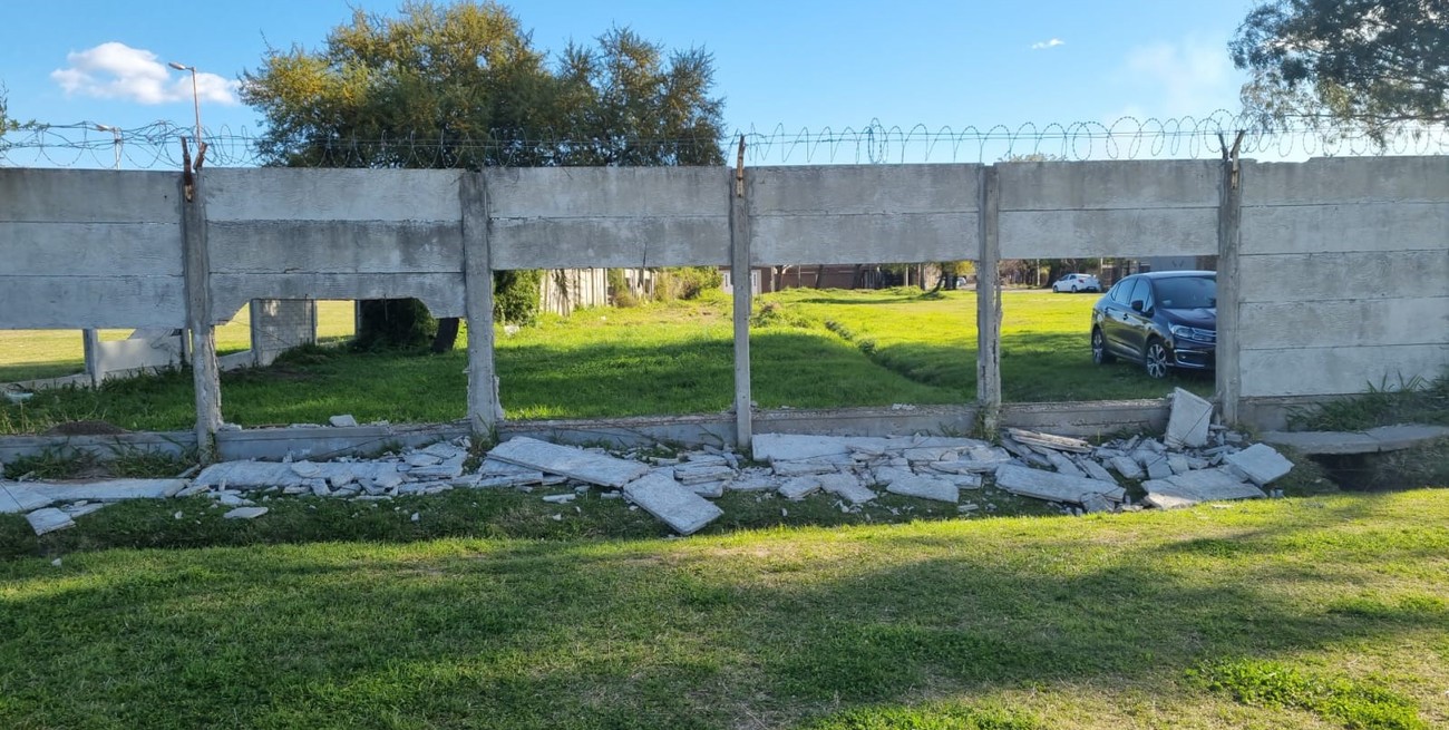 Vandalizaron uno de los paredones del predio de Santa Fe Rugby Club