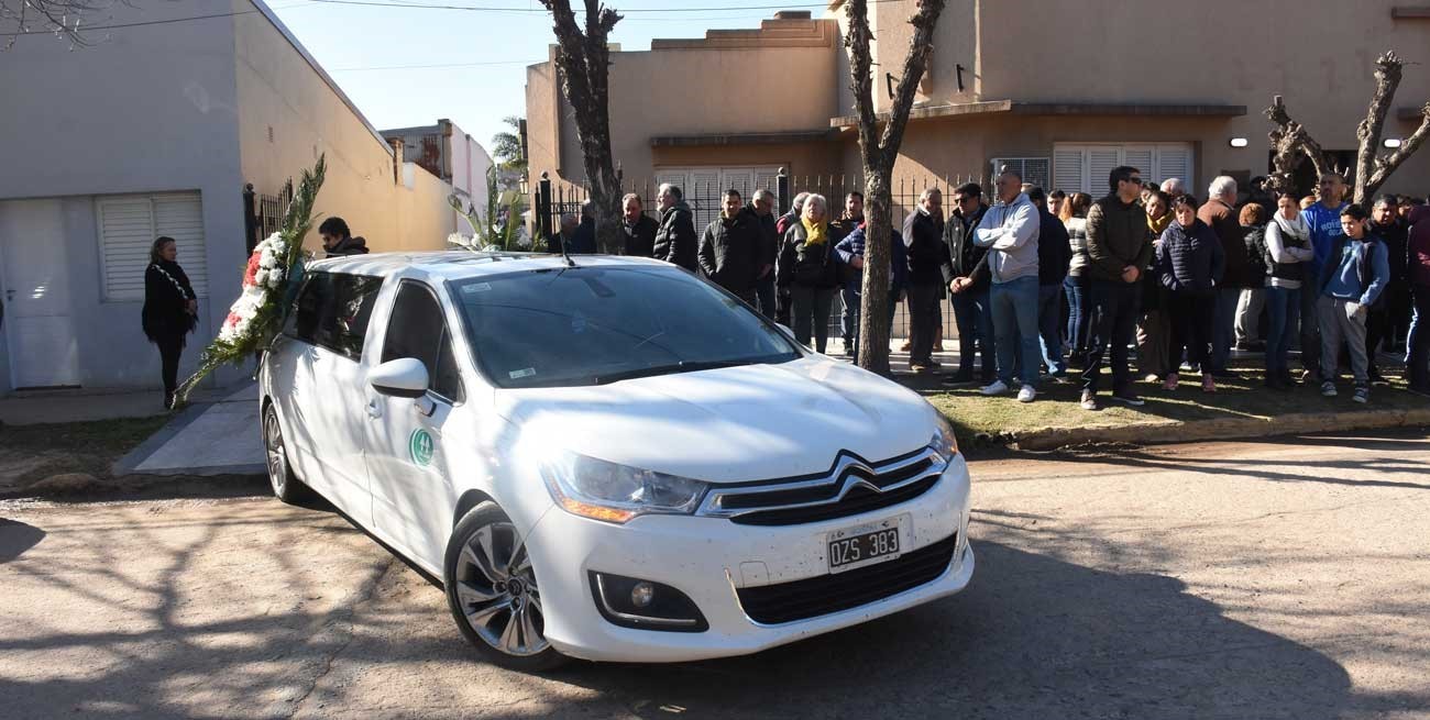 "Mi consuelo es que se fue como un héroe", dijo el hijo del chofer asesinado por el ex cadete
