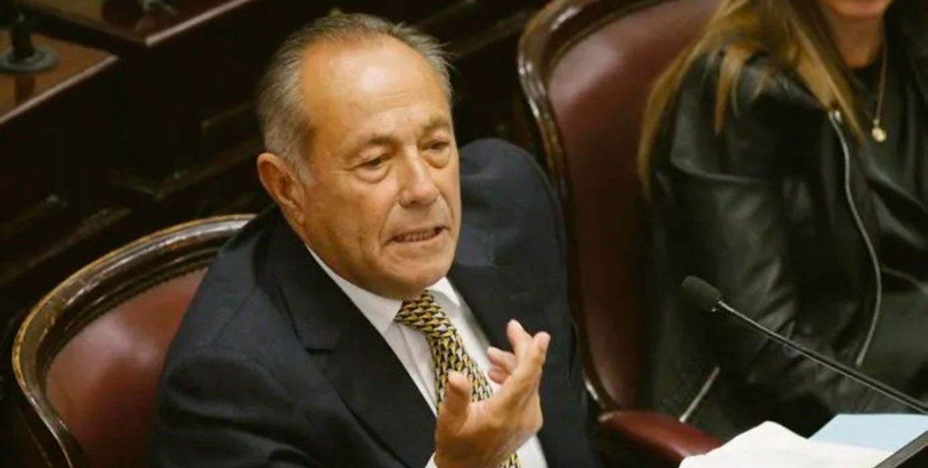 Adolfo Rodríguez Saá fue trasladado e internado de urgencia por un cuadro infeccioso