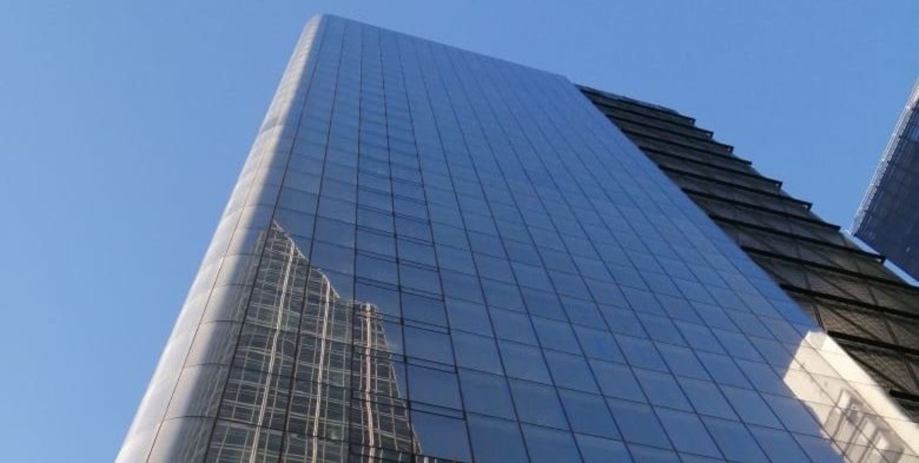 Fuerte inversión de un banco regional en un moderno edificio de Buenos Aires