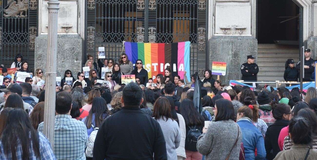 La FCJS de la UNL manifestó su enorme tristeza por el trasnfemicidio de Alejandra Ironici