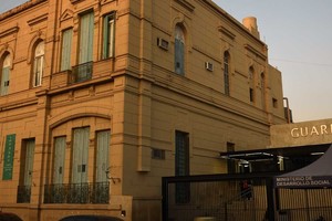 El agredido fue atendido en el hospital José María Cullen. Crédito: Manuel Fabatía