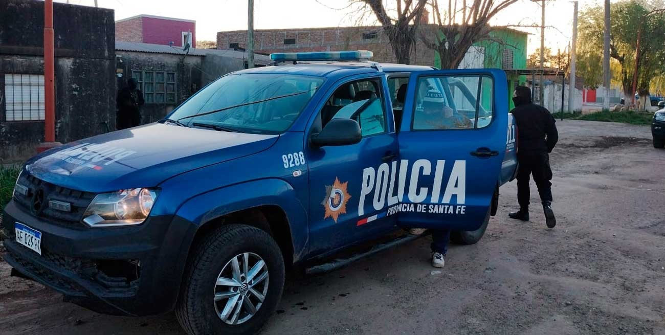 Ladrón de motos tenía una katana, un fusil y una picana en su casa