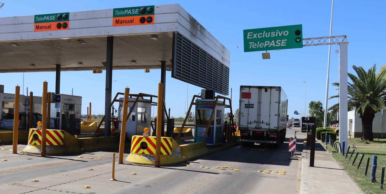 Autopista Santa Fe Rosario: multarán a quienes utilicen las vías automáticas sin Telepase