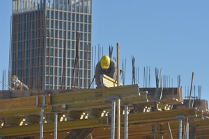 A mitad de 2021 comenzó a observarse un ritmo sostenido de actividad en la construcción, tanto en obras públicas como privadas. Crédito:  Mauricio Garín