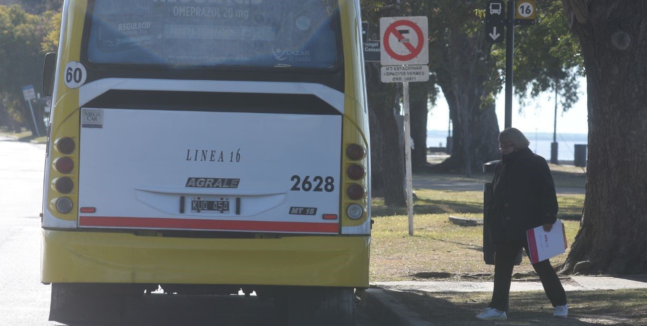 Qué funciona y qué se suspende este viernes feriado en Santa Fe