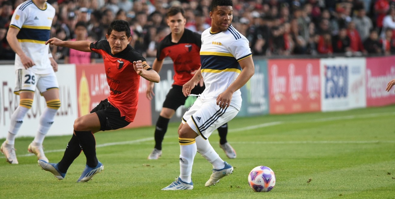 Colón cayó con Boca por 2 a 1 en Santa Fe