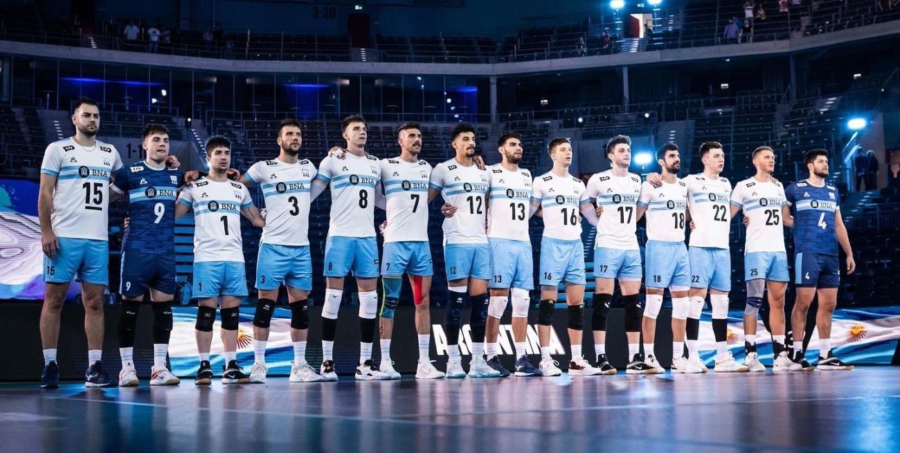 Con la mira en París, la selección argentina de vóley recibe a Serbia en Rosario
