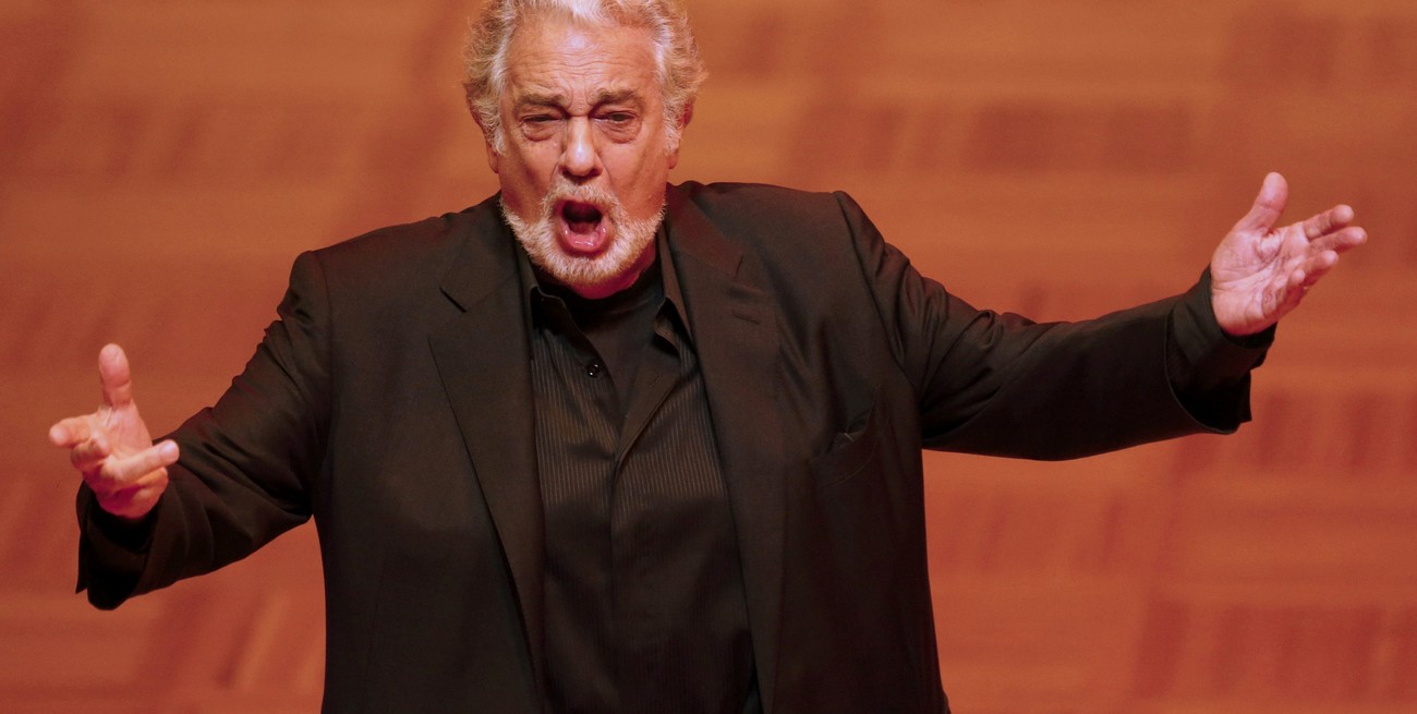 Plácido Domingo pidió un certificado que acredite no estar imputado en la causa 